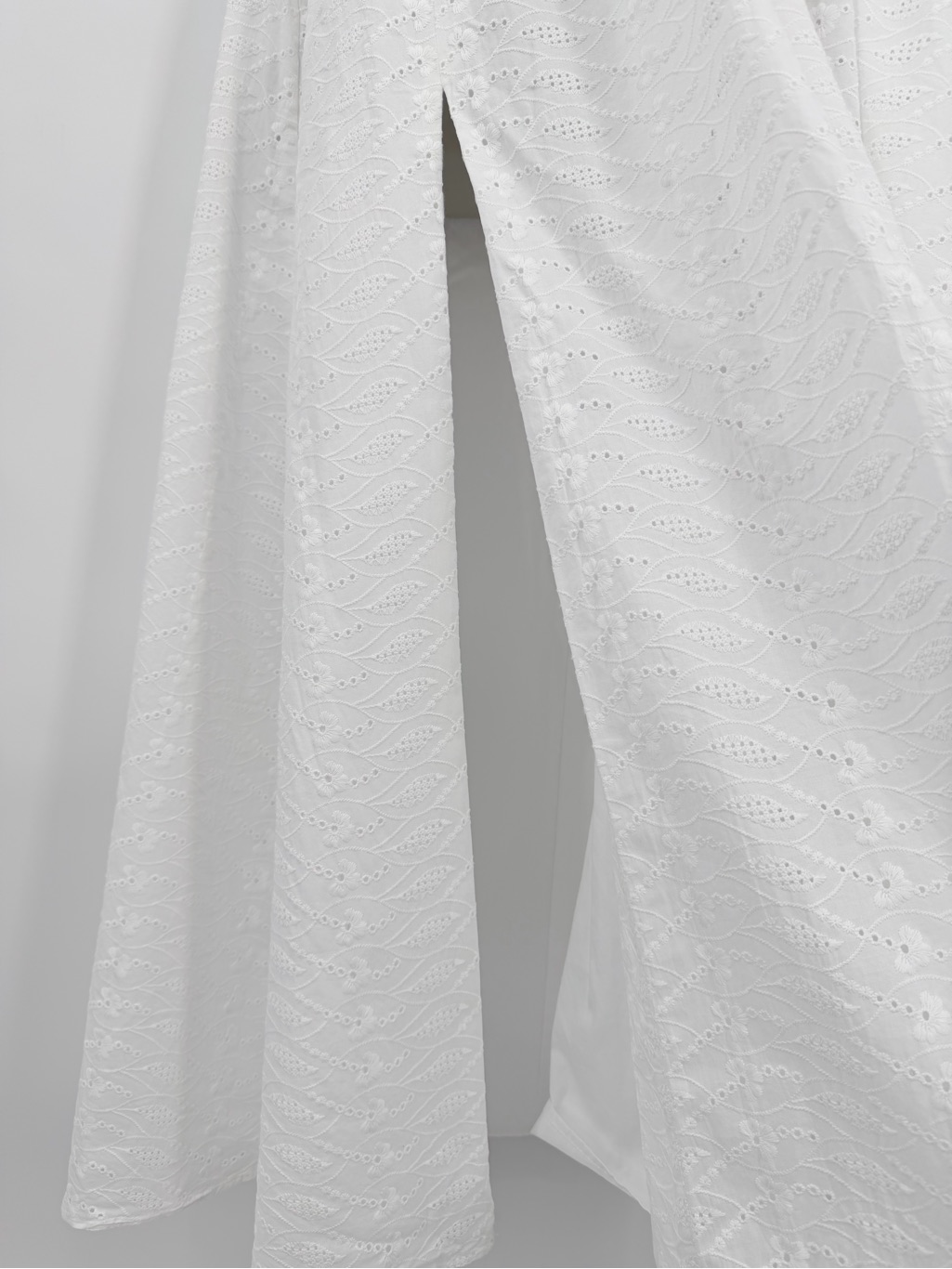 Parker Nwt The Brynn Halter Dress Embroidered Eyelet Cotton Lucent White Size 6 — image 3 of 8